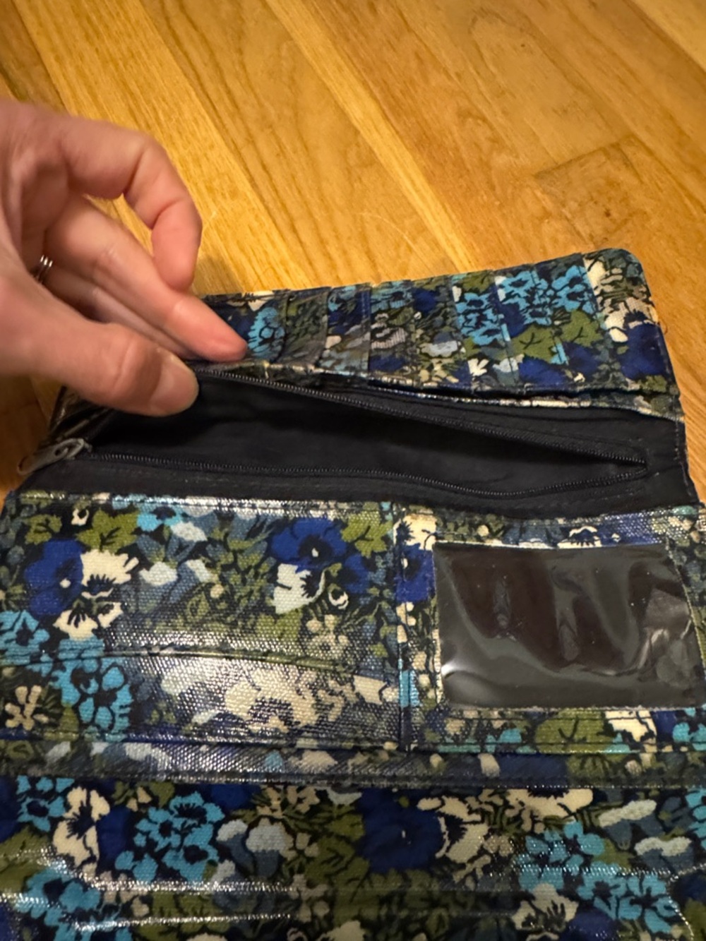 Liberty of London for Target Floral Kiss-Lock Wallet in Blue, Green, White - Picture 5 of 5